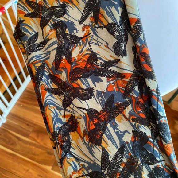 LuLaRoe hummingbird leggings - OS